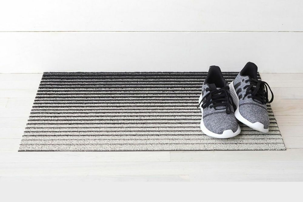 チルウィッチの玄関マット ドミノストライプ