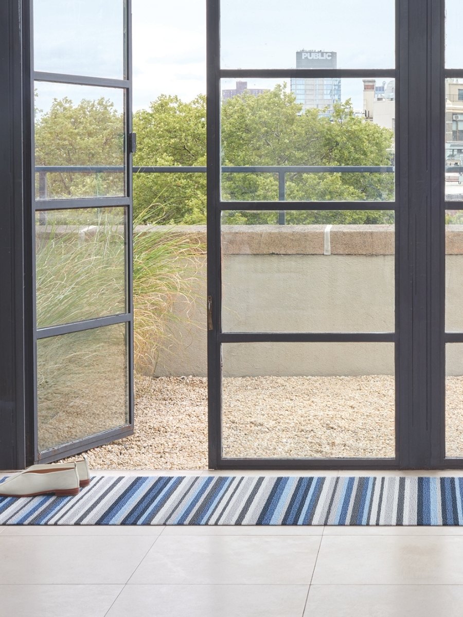 配色にセンスを感じるボーダーのマット