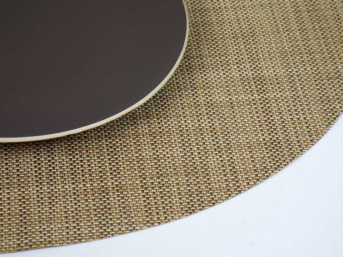 チルウィッチのテーブルランナー・バスケットウィーブ柄の楕円形のリネン色
