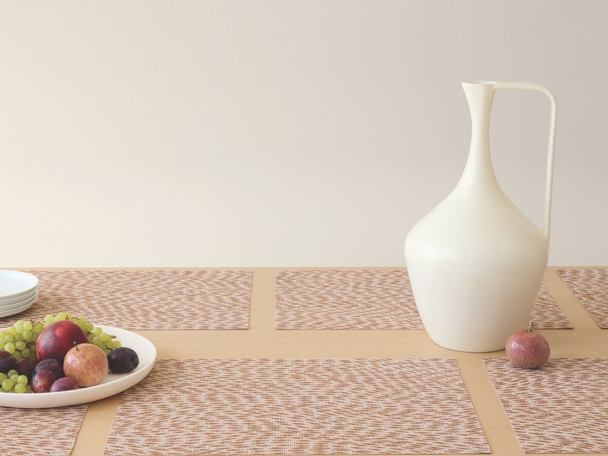 チルウィッチ ランチョンマット フラッター柄　　ローズウッド色