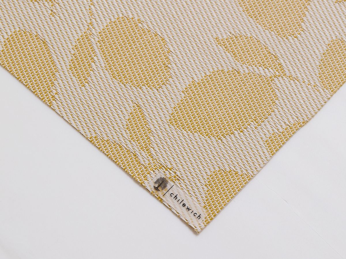 チルウィッチ　ランチョンマット　ゴールデンロッド色　2026年新作　レモンリーブス ゴールデンロッド色