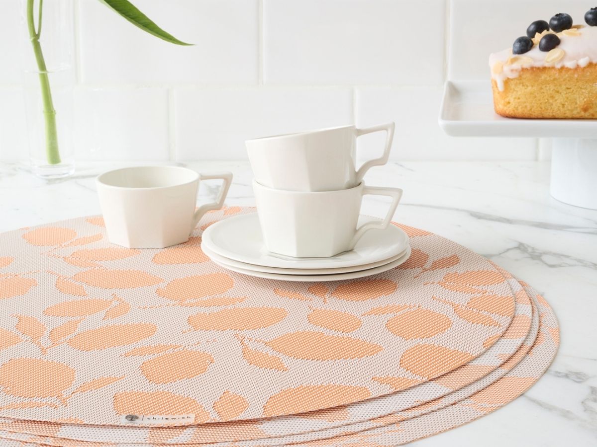 チルウィッチ　ランチョンマット　マリーゴールド色　2026年新作　レモンリーブス マリーゴールド色