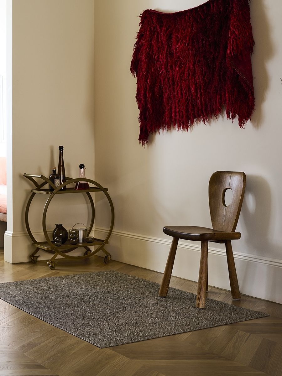 チルウィッチのラグ モアレ モカ色 ブラウン