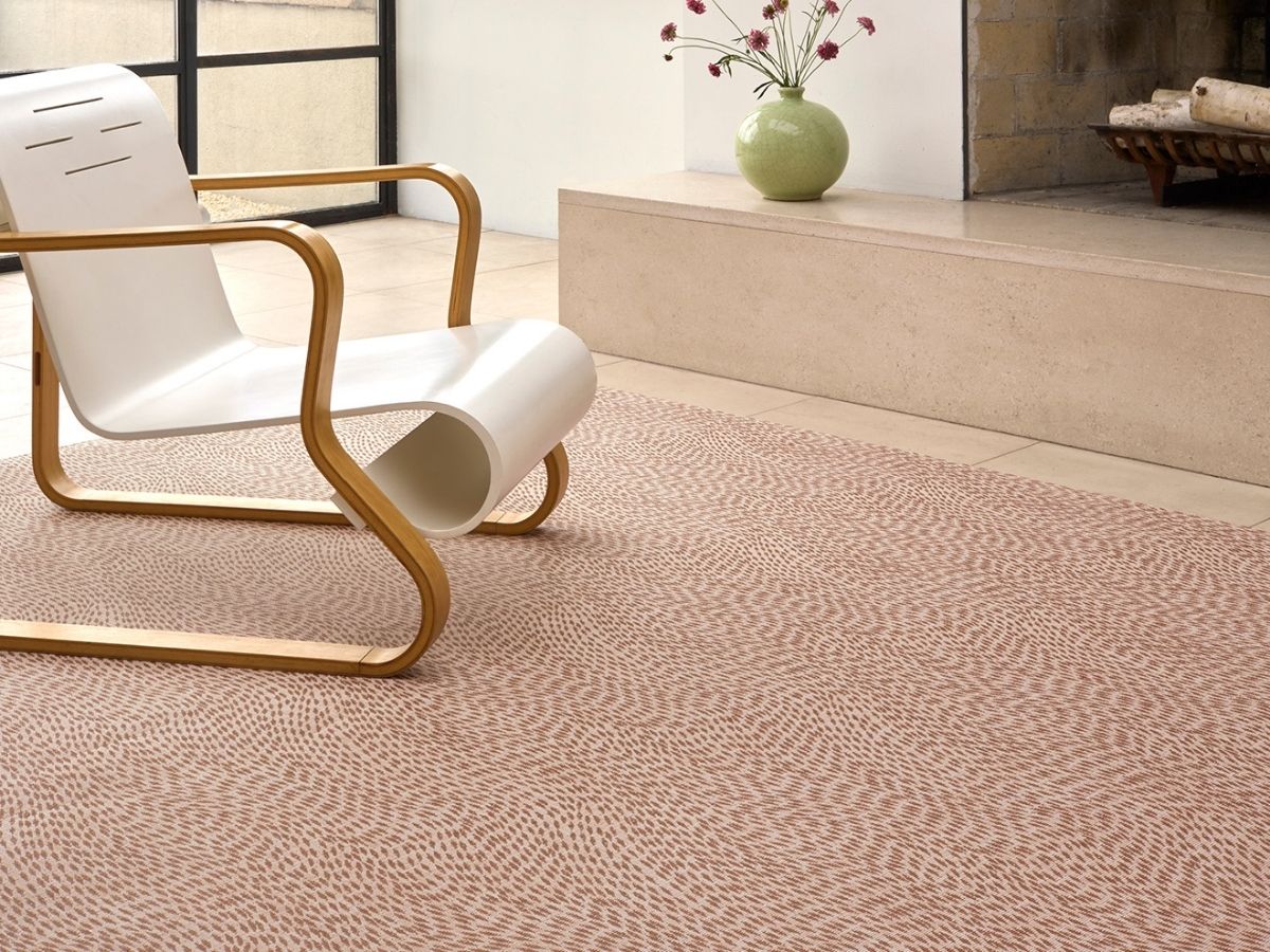 2026年春夏の新作 チルウィッチのラグ フラッター レッド ローズウッド色