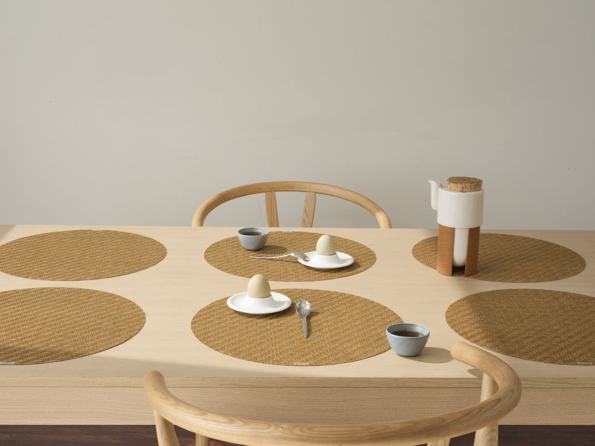 2025年秋冬の新作 チルウィッチの丸形ランチョンマット フォックステイル ハニー色