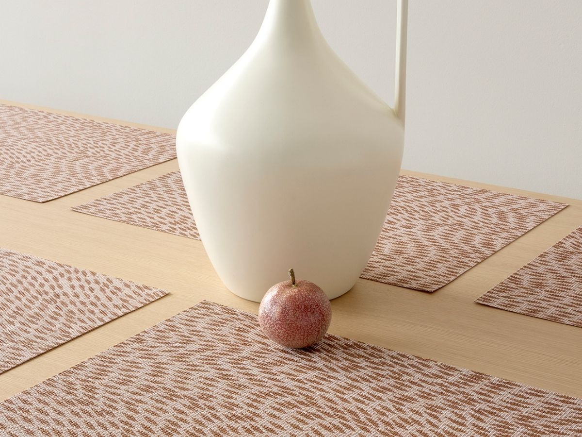 2026春夏の新作 チルウィッチのランチョンマット フラッター ローズウッド色