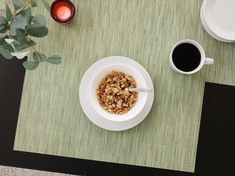 チルウィッチ ランチョンマット バンブー｜緑色の不均一なストライプ