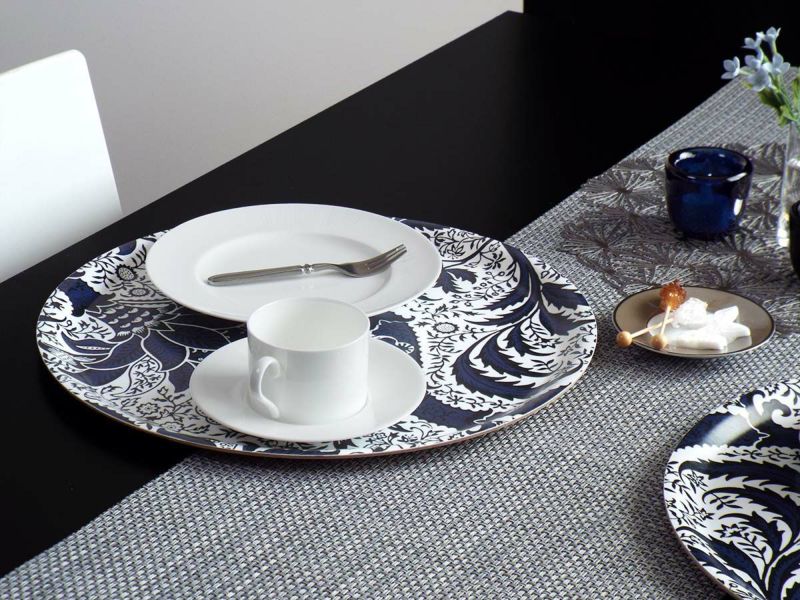 ウィリアムモリスの青のペイズリーのおしゃれに食事もできる木製トレー