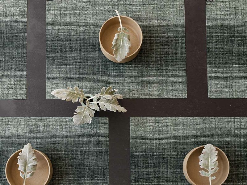 チルウィッチ テーブルランナー 緑の絣のグラデーション