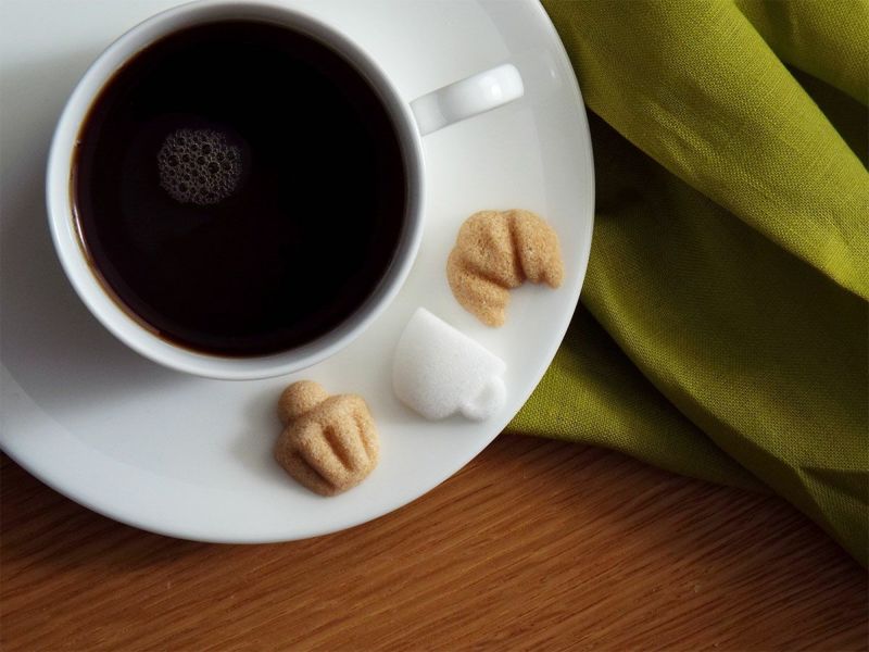 おしゃれな角砂糖のパリの朝食風景をイメージしたカナスックデザインシュガー