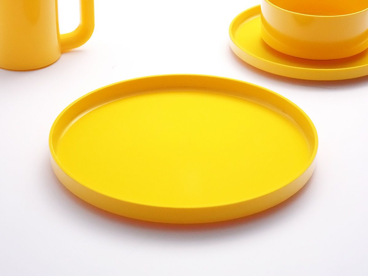 1970年デザインの24cmプレート皿｜カラフルなHellerware