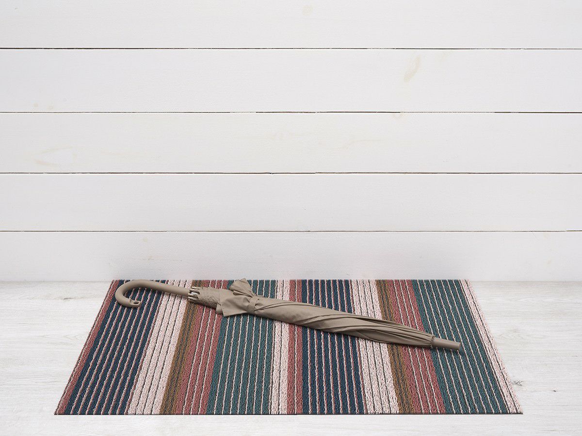 チルウィッチの玄関・キッチンマット　Pleat Stripe柄 Raspberr色