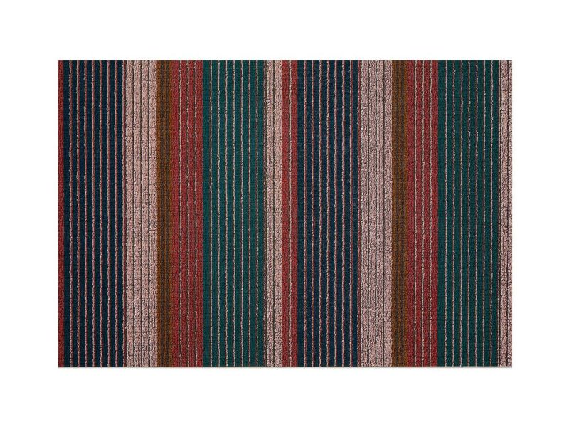 チルウィッチの玄関・キッチンマット　Pleat Stripe柄 Raspberry色