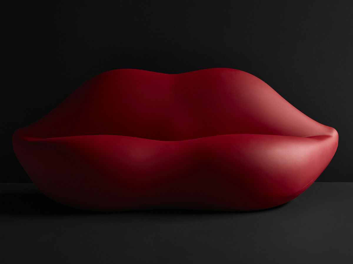 studio65のBoccaの復刻　唇の赤いソファ　Heller ヘラー